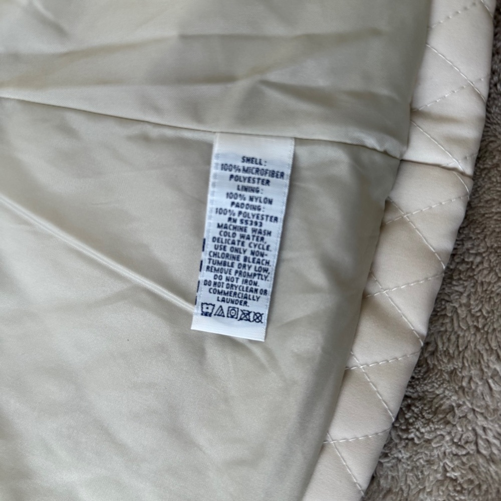 NWT Women’s Quilted Cream Jacket Size S - Picture 10 of 11